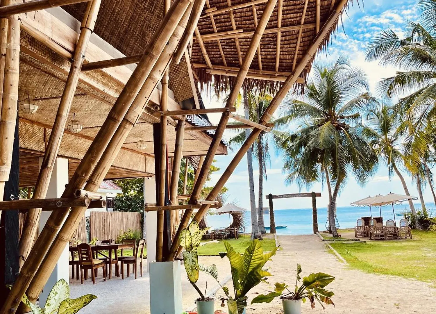 On Board Panglao Beach Hostel & Resort Dao  Philippines
