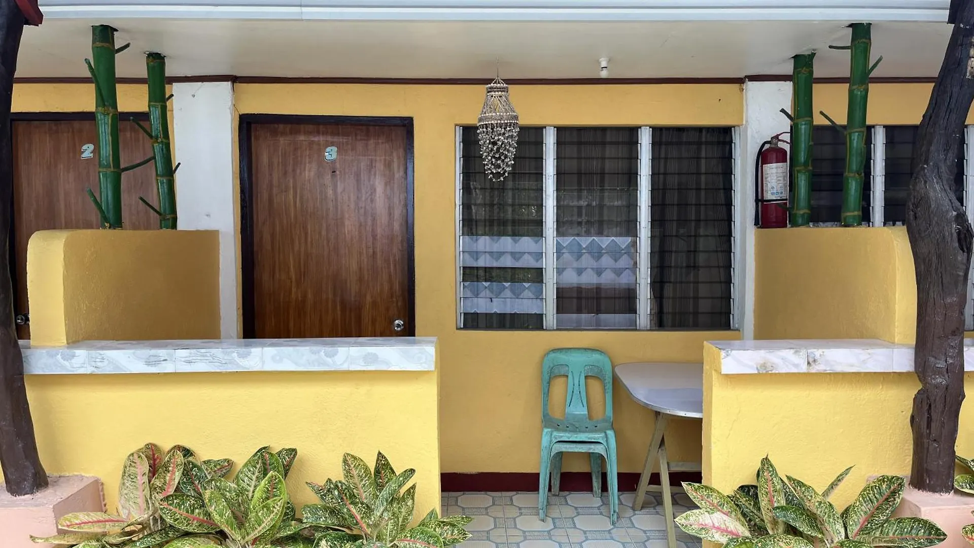 On Board Panglao Beach Hostel & Resort Dao  0*, Dao (Panglao) Philippines
