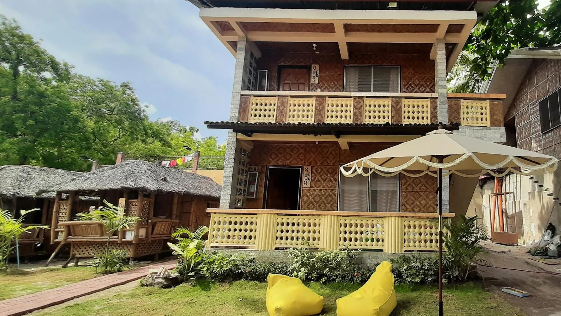 On Board Panglao Beach Hostel & Resort Dao