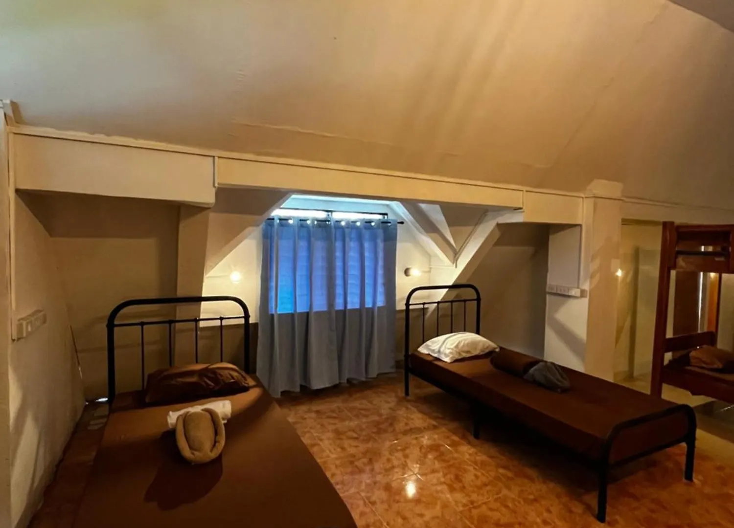 On Board Panglao Beach Hostel & Resort With Free Motorbike Dao  Filipinas